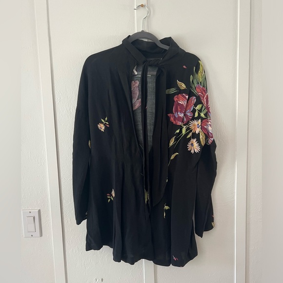 Free People Gemma Open Back
Tunic Size XS Excellent Condition - Picture 4 of 7